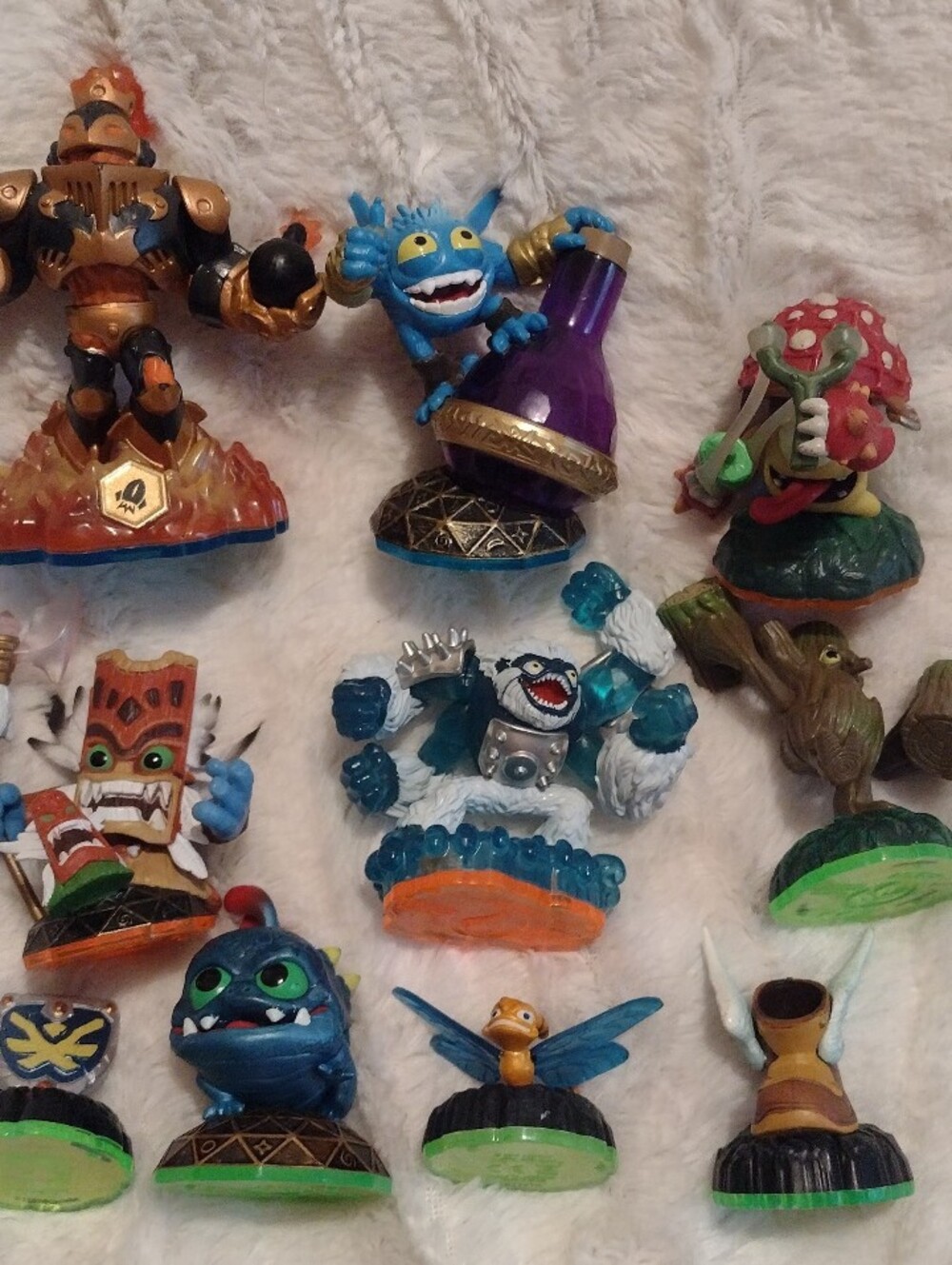 Lot of 10 Skylanders Figures Spyros Adventure Giants Swap Force